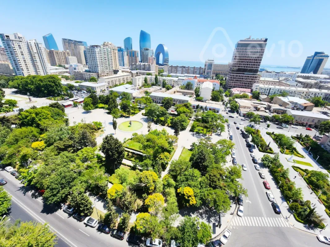 Kirayə verilir 3 otaqlı yeni tikili 140 m²