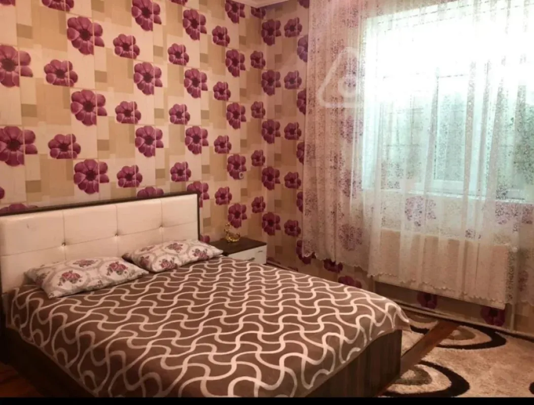 Satılır 7 otaqlı həyət evi 200 m²