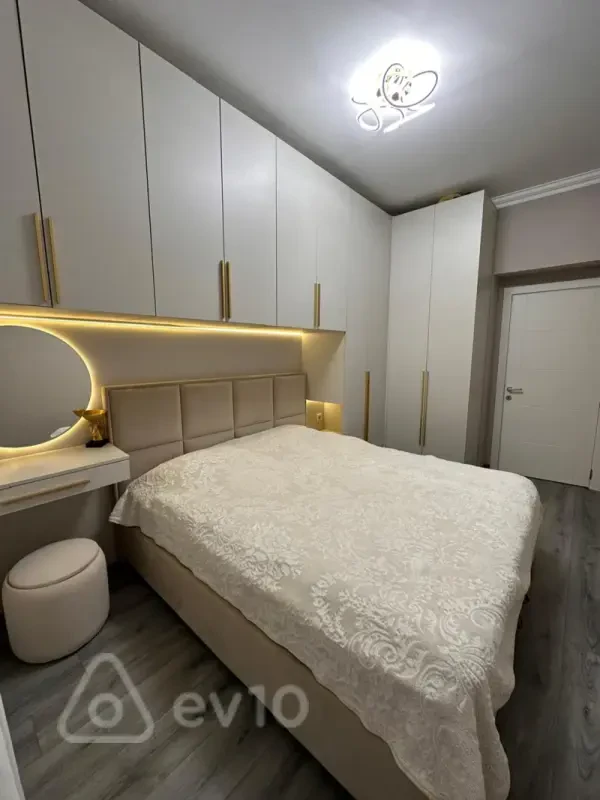 Kirayə verilir 2 otaqlı yeni tikili 55 m²