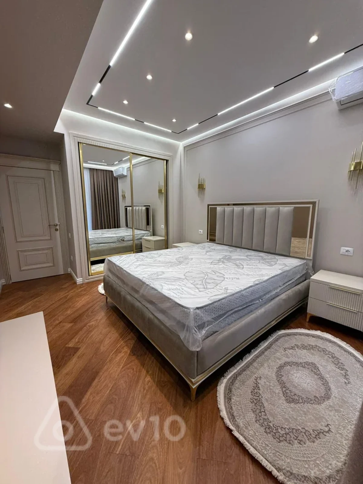 Kirayə verilir 2 otaqlı yeni tikili 66 m²