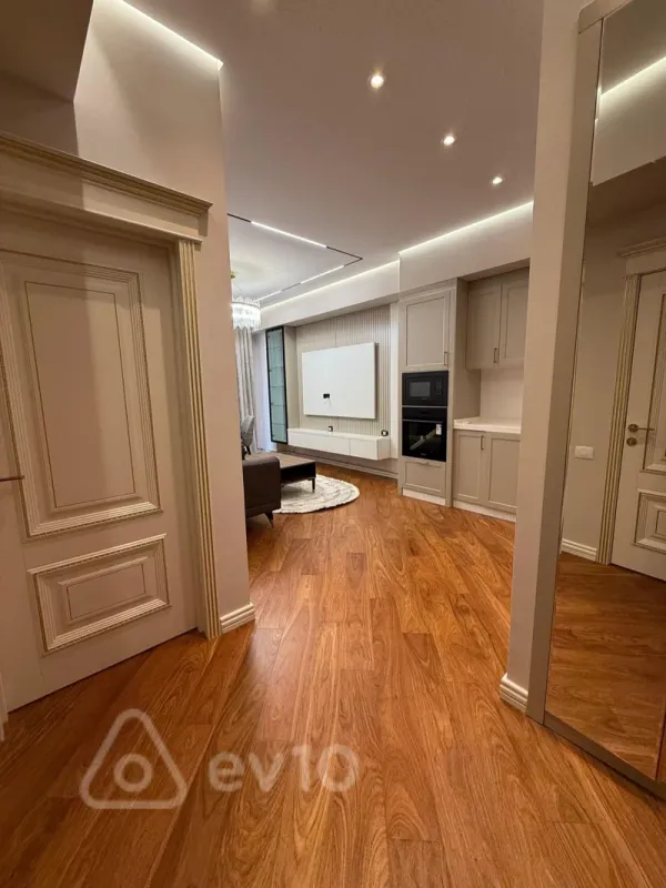 Kirayə verilir 2 otaqlı yeni tikili 66 m²