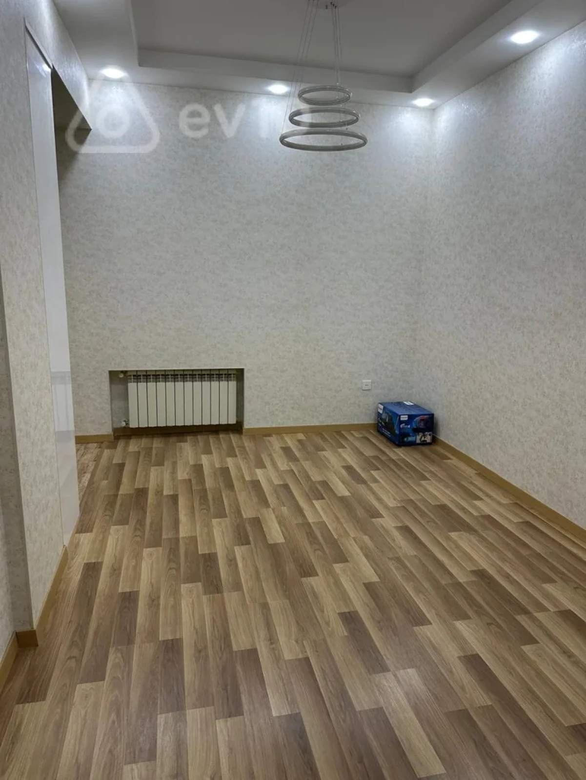 Kirayə verilir 3 otaqlı yeni tikili 140 m²