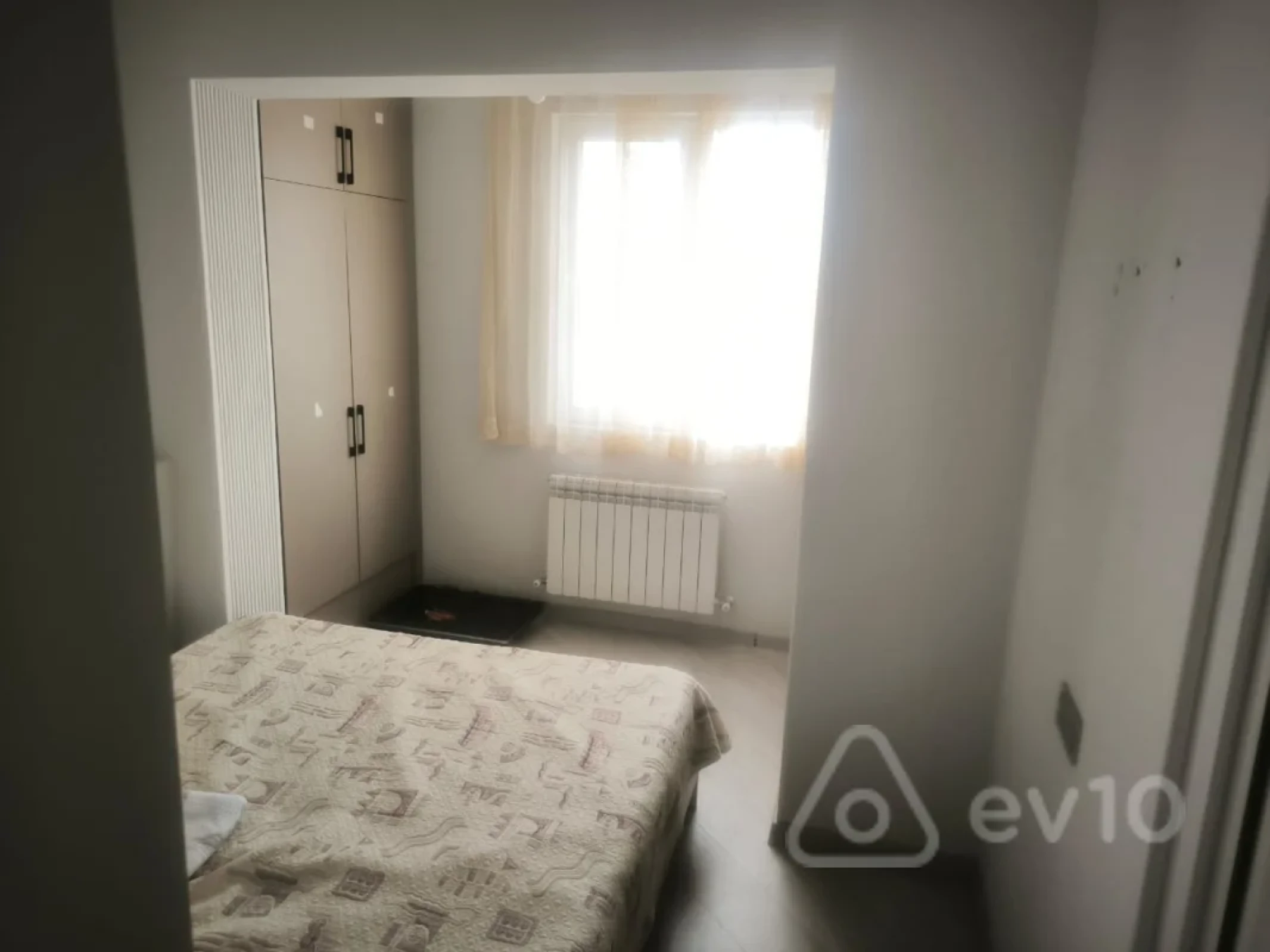 Kirayə verilir 2 otaqlı köhnə tikili 60 m²