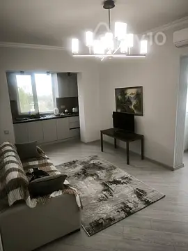 Kirayə verilir 2 otaqlı köhnə tikili 60 m²