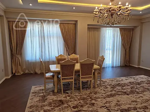 Kirayə verilir 3 otaqlı yeni tikili 170 m²