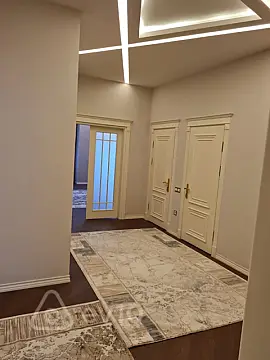 Kirayə verilir 3 otaqlı yeni tikili 170 m²