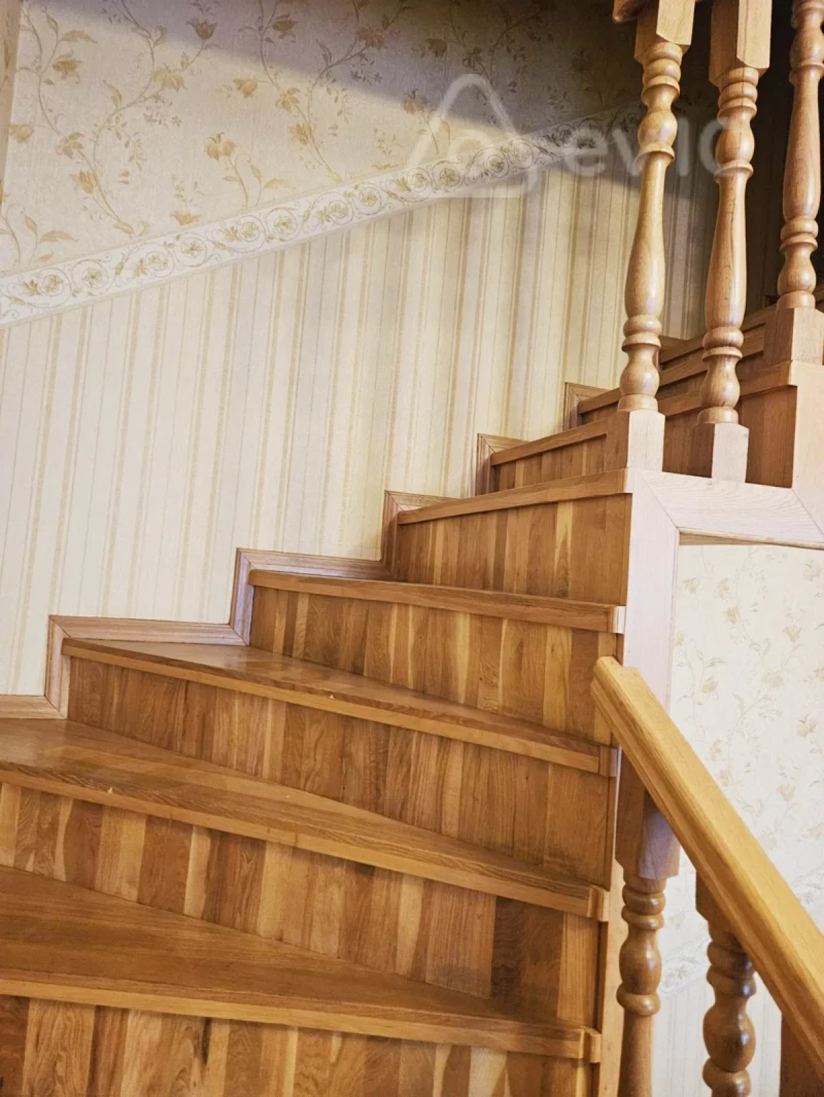 Kirayə verilir 9 otaqlı həyət evi 300 m²