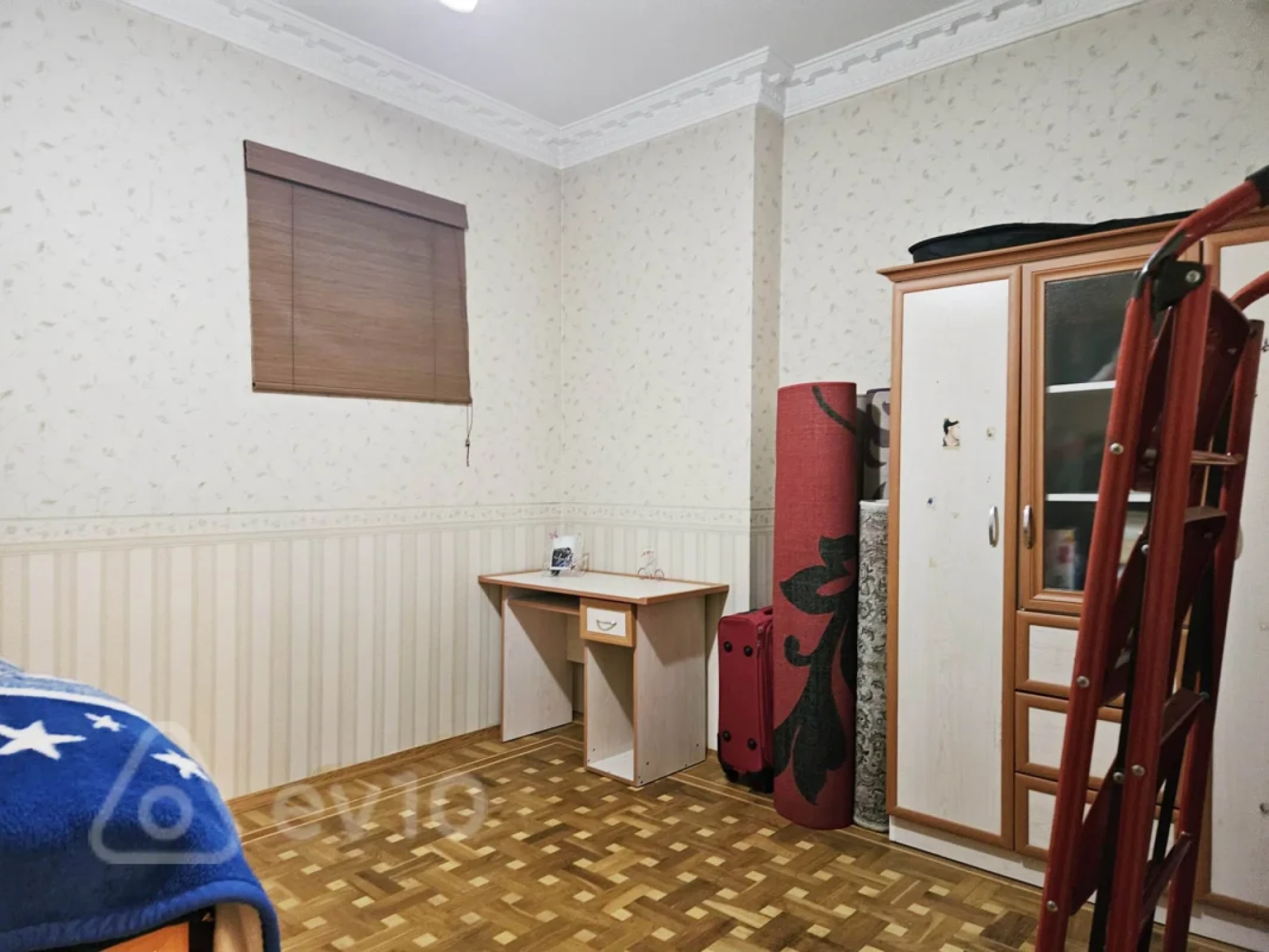 Kirayə verilir 9 otaqlı həyət evi 300 m²