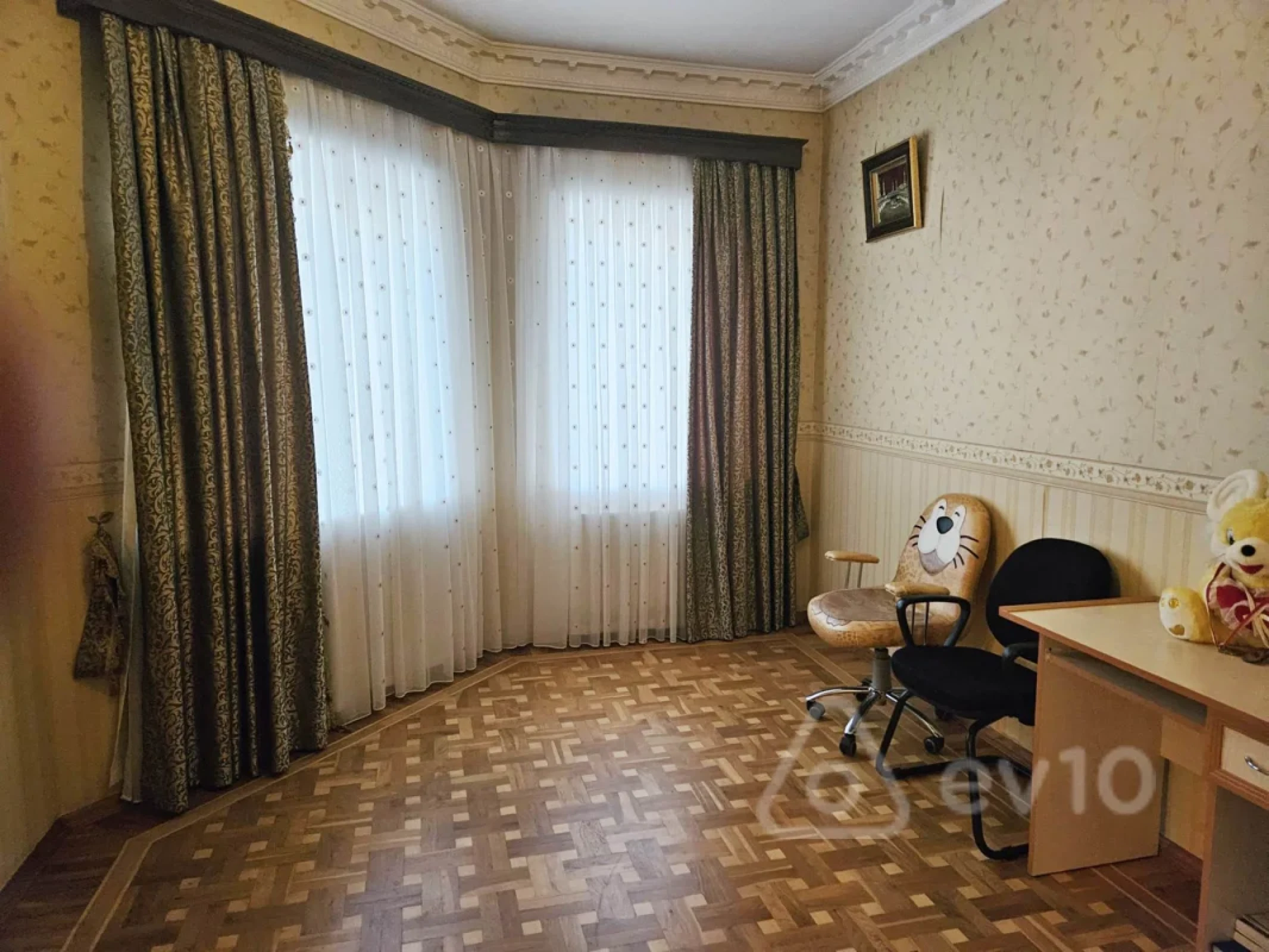 Kirayə verilir 9 otaqlı həyət evi 300 m²