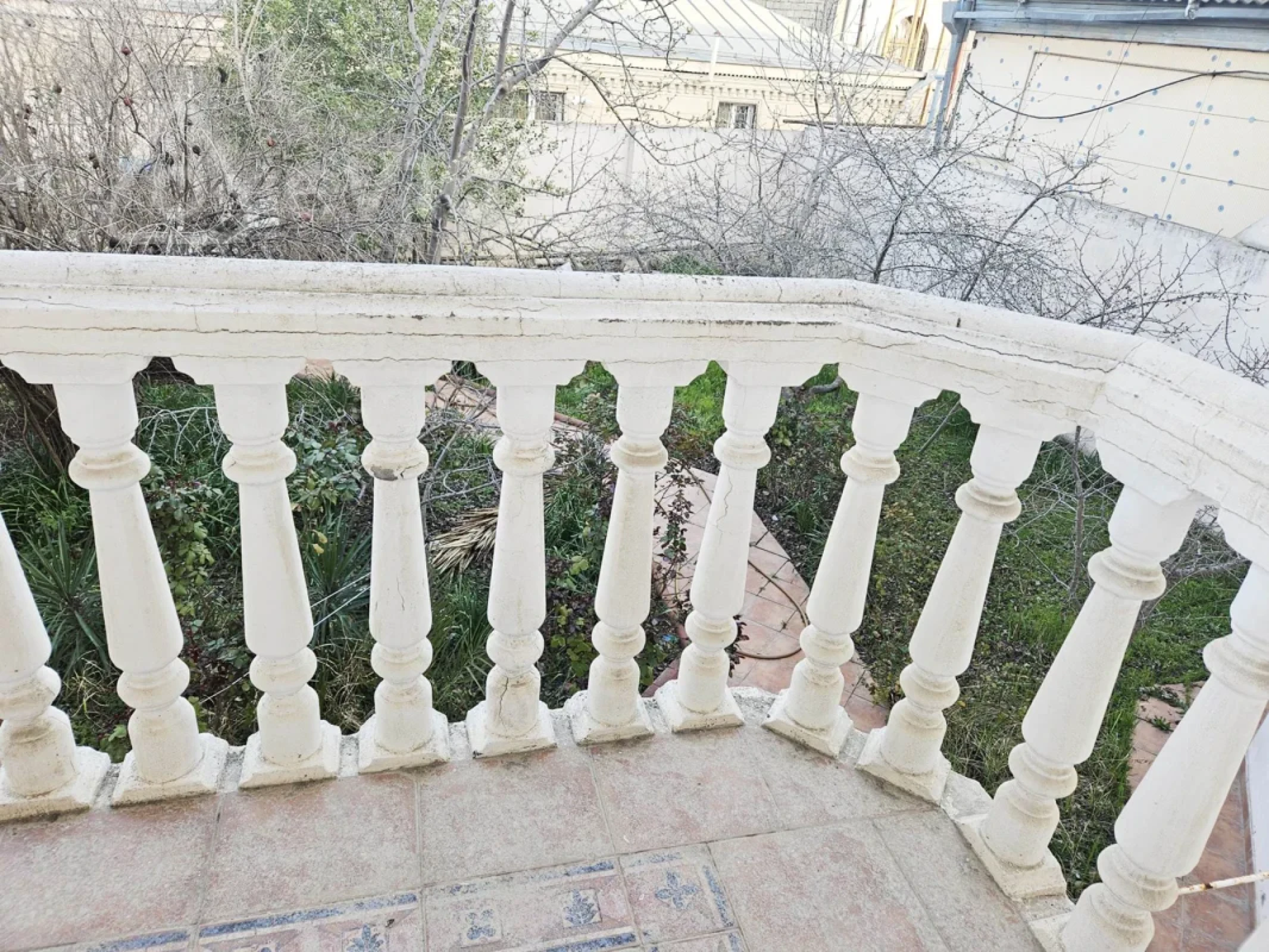 Kirayə verilir 9 otaqlı həyət evi 300 m²