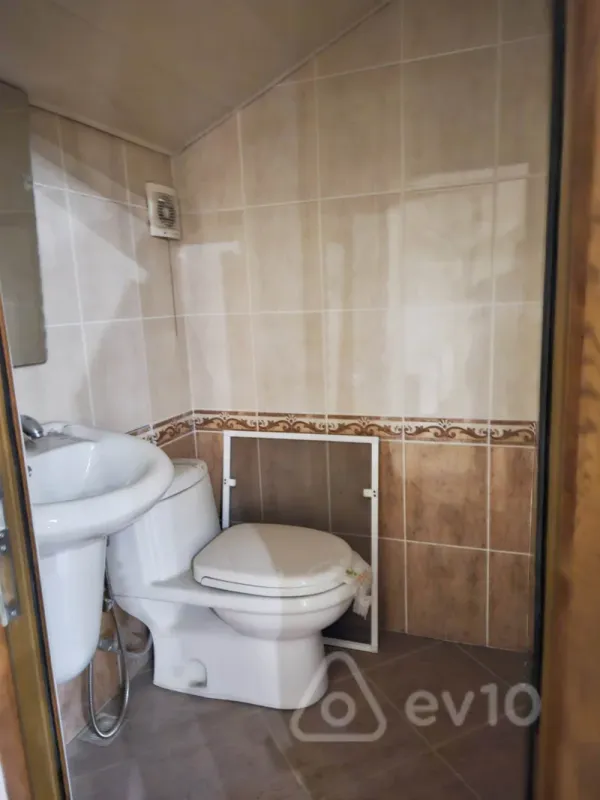 Kirayə verilir 9 otaqlı həyət evi 300 m²
