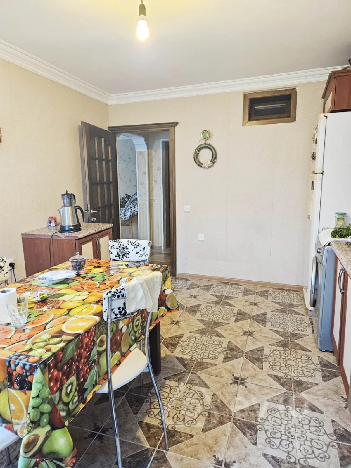 Kirayə verilir 9 otaqlı həyət evi 300 m²