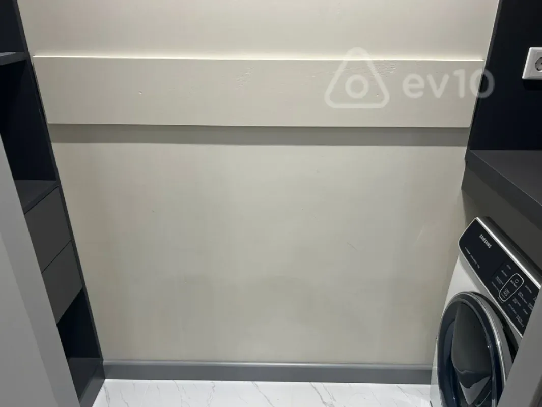 Kirayə verilir 3 otaqlı yeni tikili 153 m²