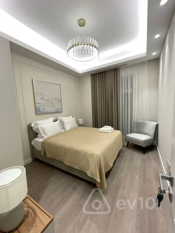 Kirayə verilir 4 otaqlı yeni tikili 104 m²