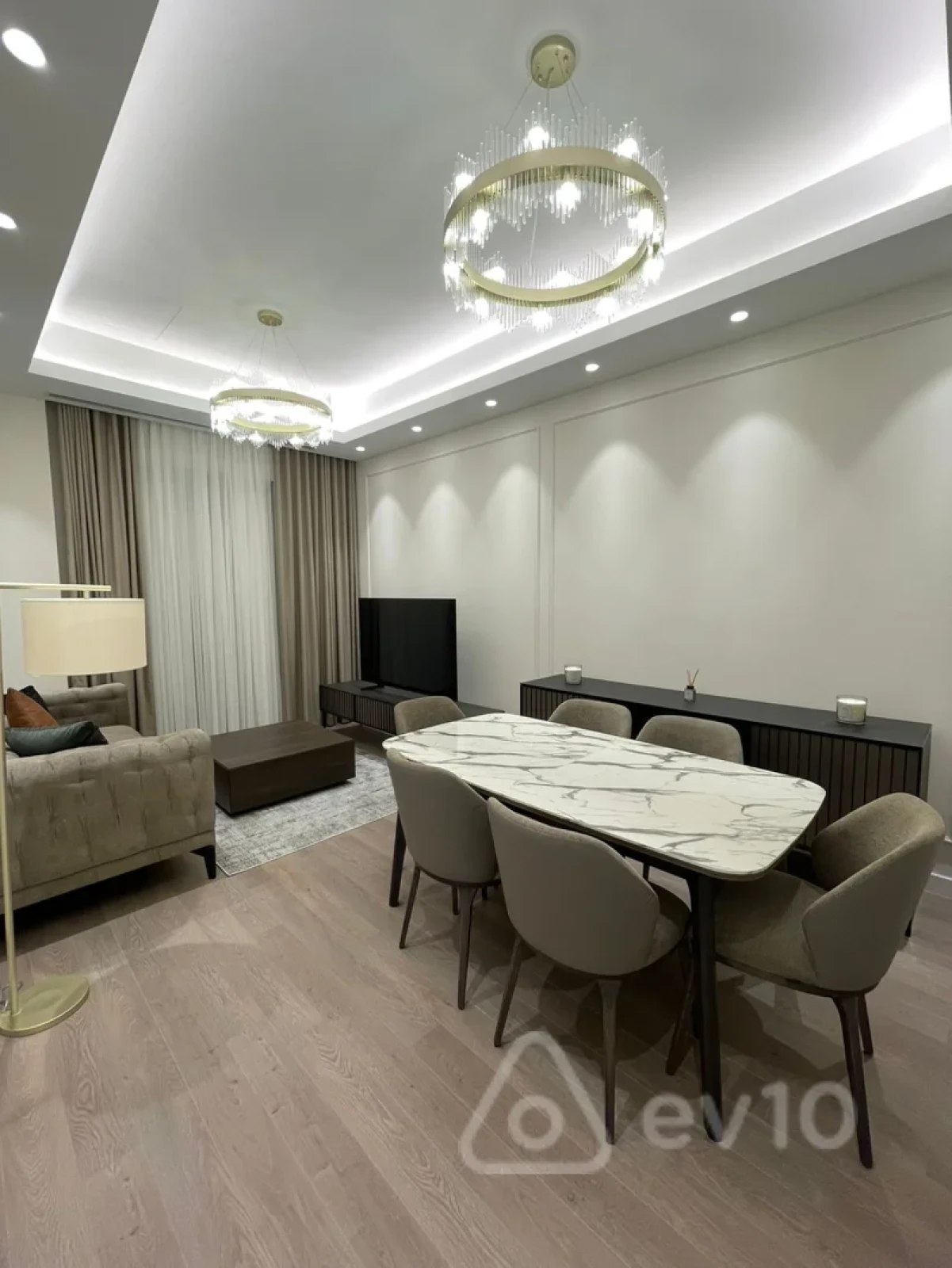 Kirayə verilir 4 otaqlı yeni tikili 104 m²