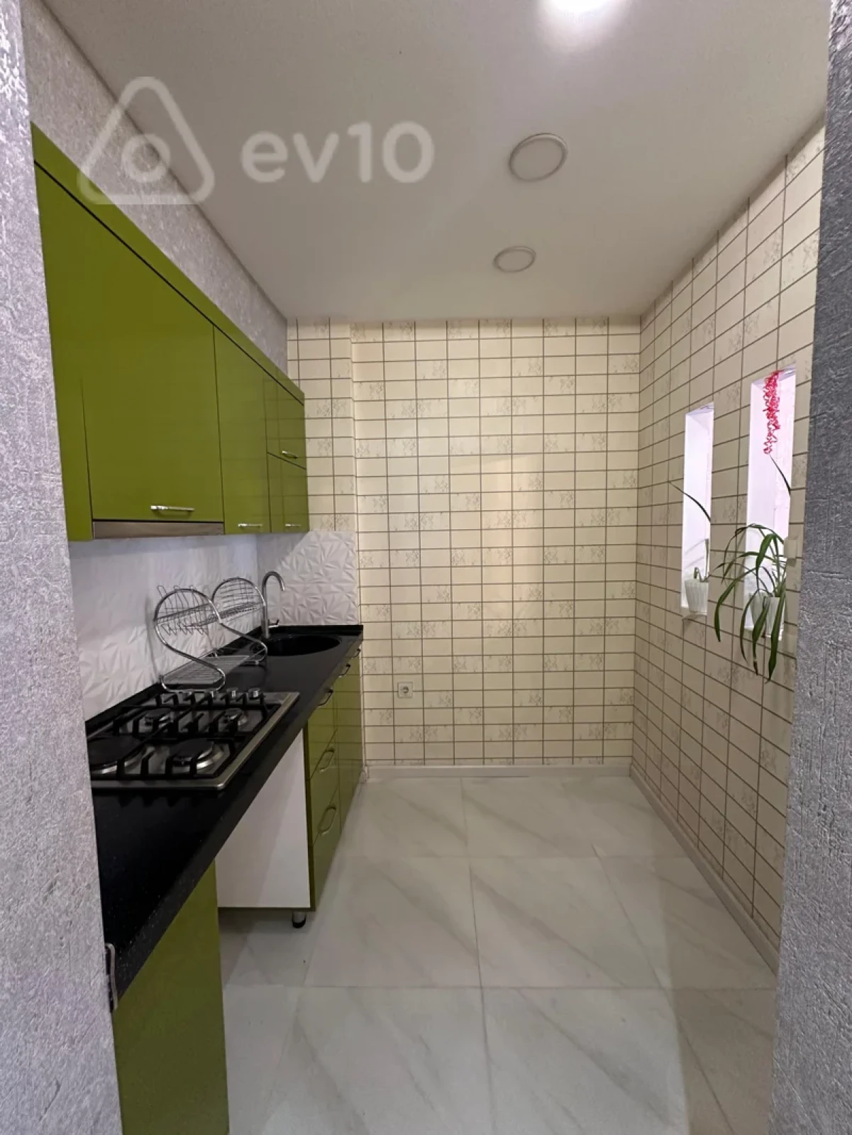 Satılır 2 otaqlı yeni tikili 65 m²