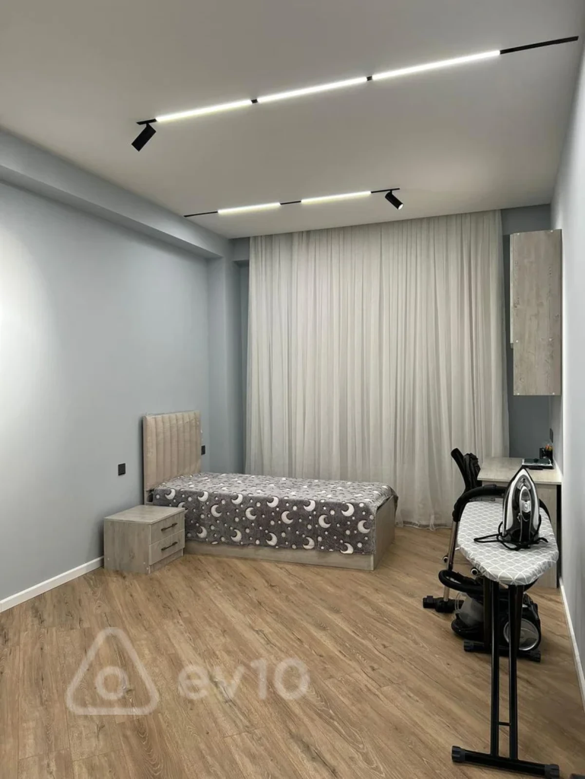 Kirayə verilir 3 otaqlı yeni tikili 100 m²