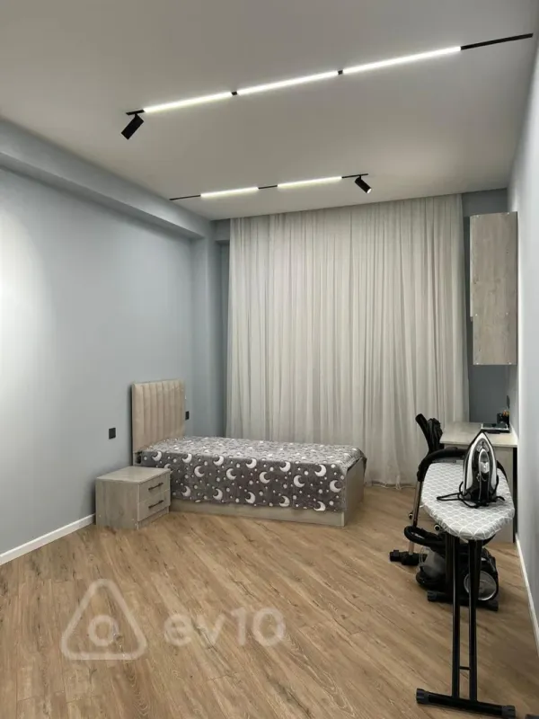 Kirayə verilir 3 otaqlı yeni tikili 100 m²