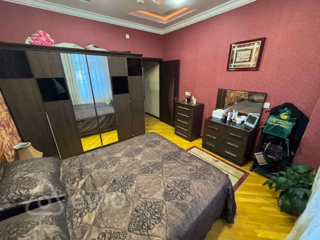 Kirayə verilir 4 otaqlı yeni tikili 130 m²