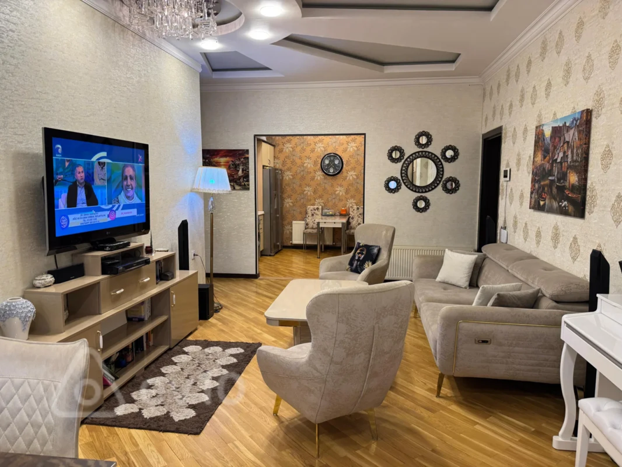 Kirayə verilir 4 otaqlı yeni tikili 130 m²