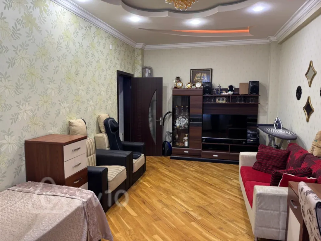 Kirayə verilir 4 otaqlı yeni tikili 130 m²