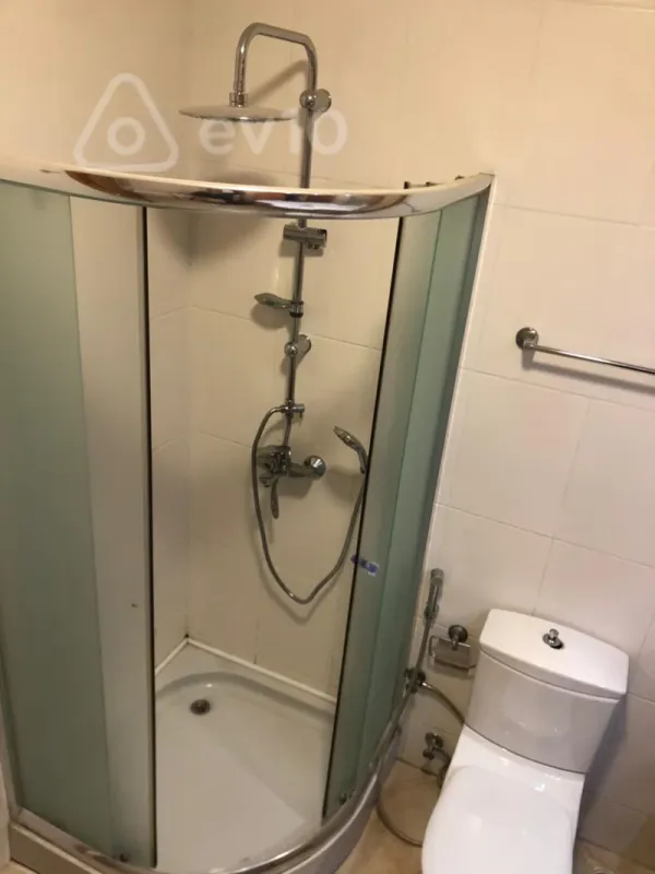 Kirayə verilir 4 otaqlı yeni tikili 220 m²