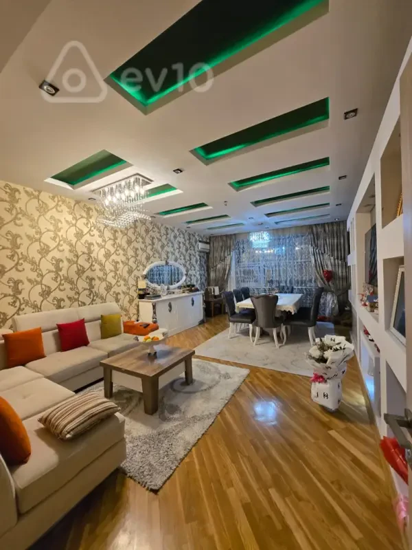 Satılır 4 otaqlı yeni tikili 145 m²