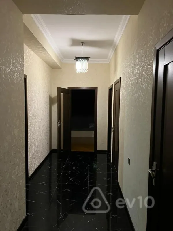 Satılır 3 otaqlı yeni tikili 147 m²