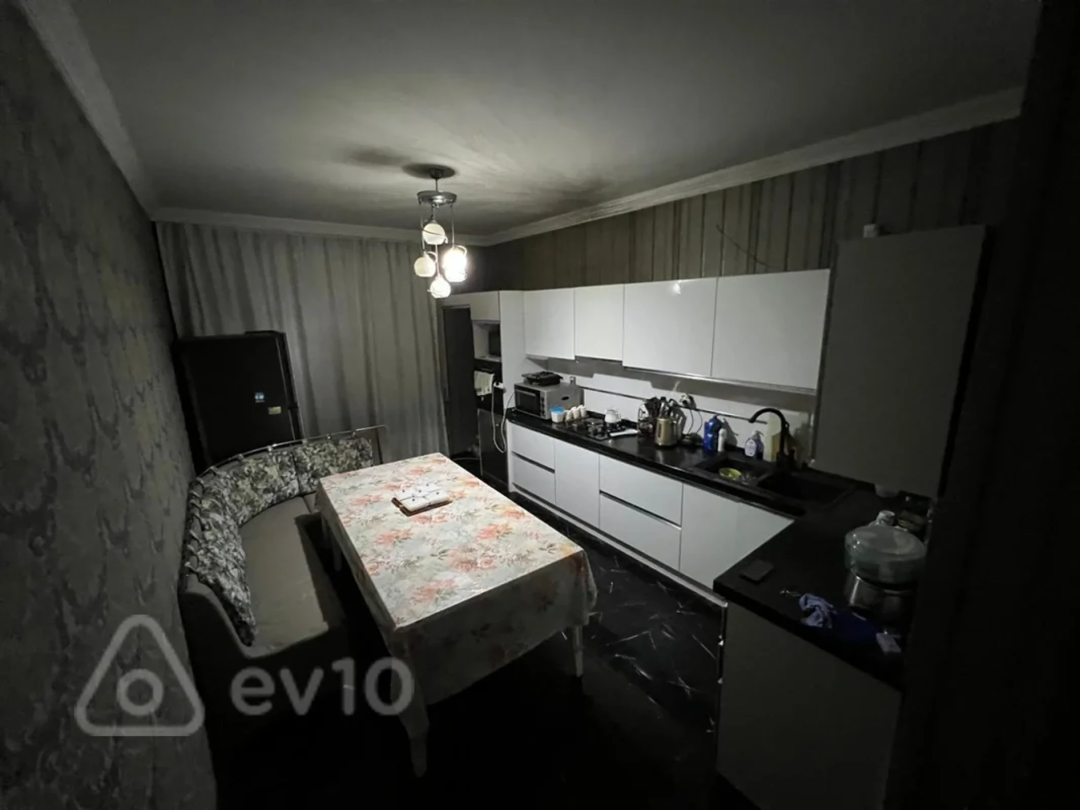 Satılır 3 otaqlı yeni tikili 147 m²