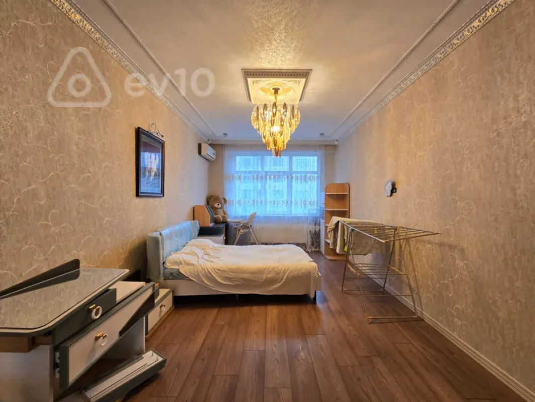 Kirayə verilir 3 otaqlı yeni tikili 140 m²
