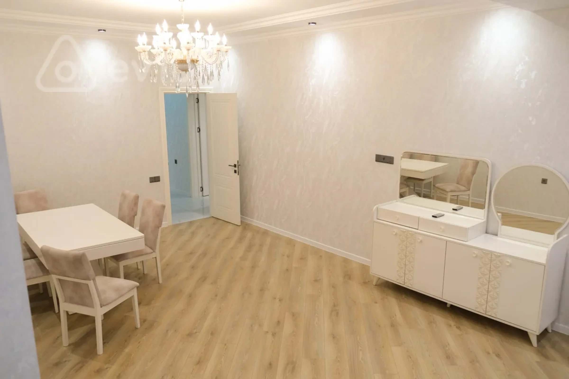 Satılır 4 otaqlı yeni tikili 152 m²