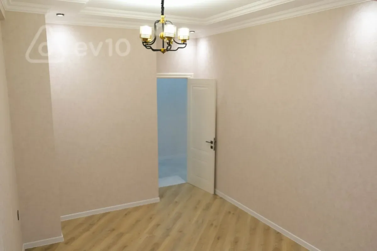 Satılır 4 otaqlı yeni tikili 152 m²