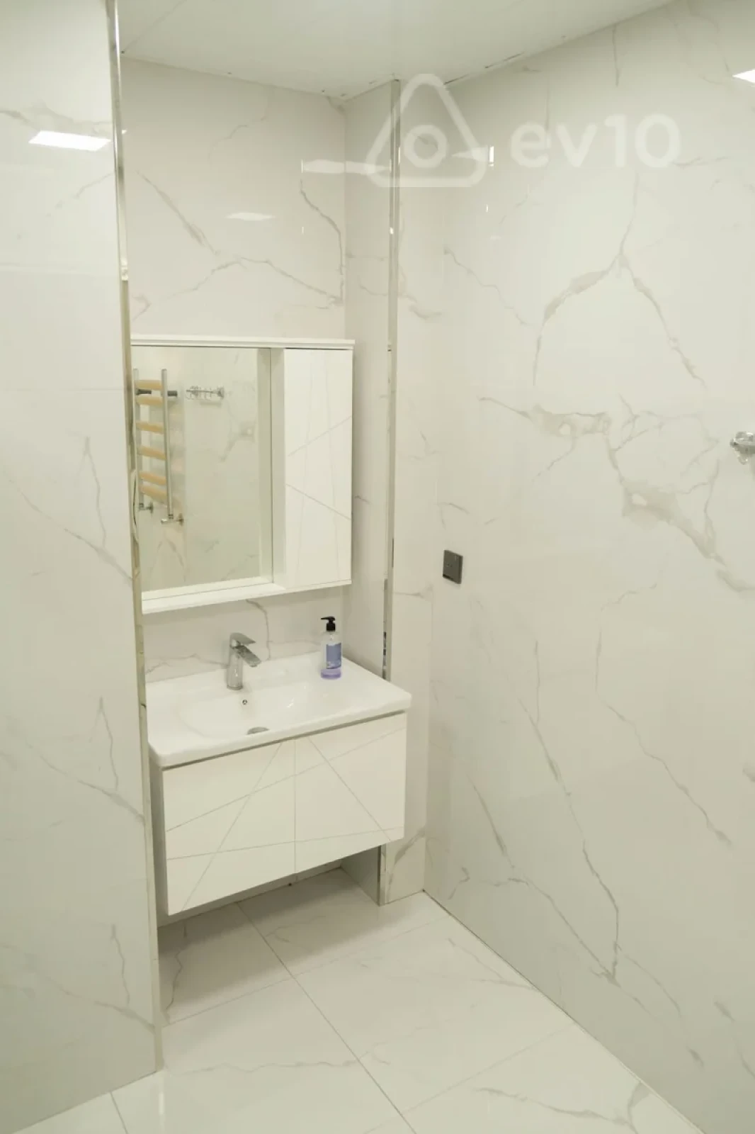 Satılır 4 otaqlı yeni tikili 152 m²