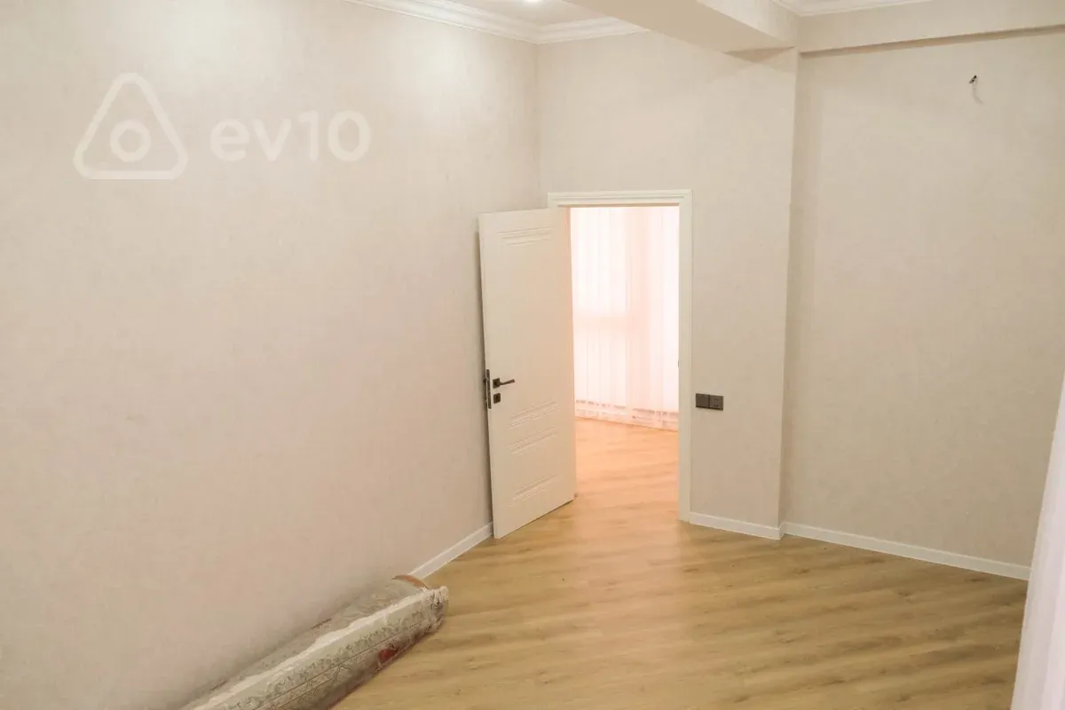 Satılır 4 otaqlı yeni tikili 152 m²