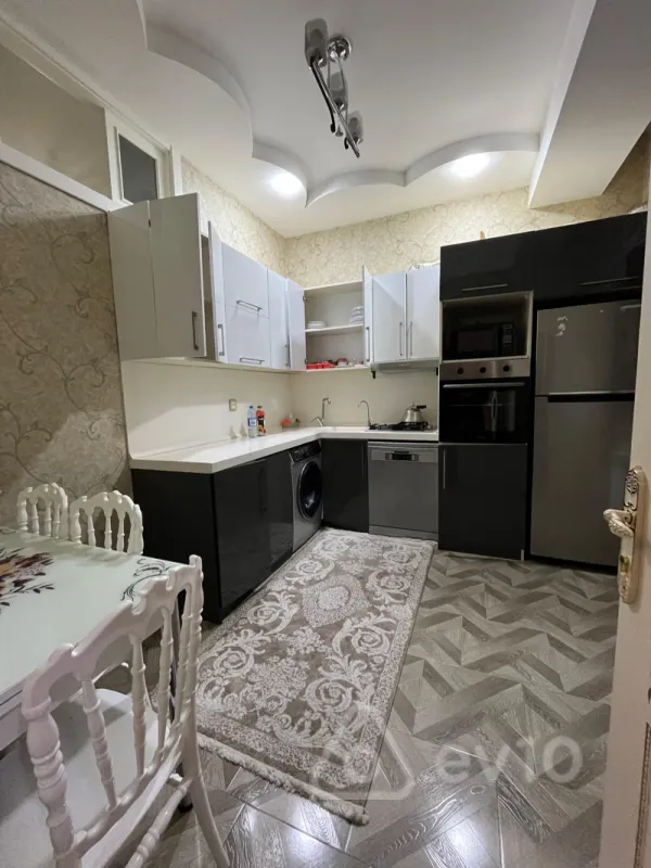 Kirayə verilir 2 otaqlı yeni tikili 80 m²