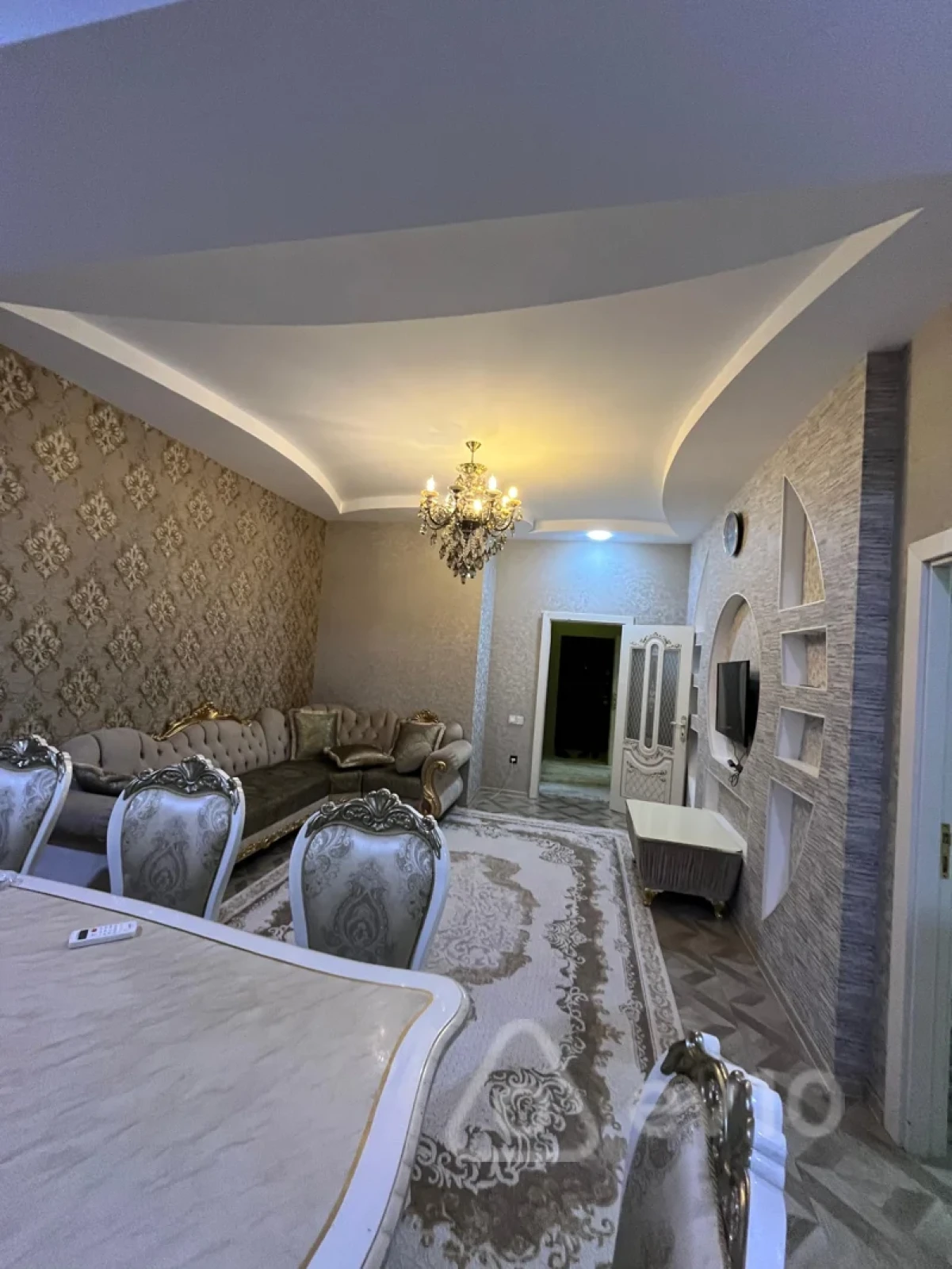 Kirayə verilir 2 otaqlı yeni tikili 80 m²