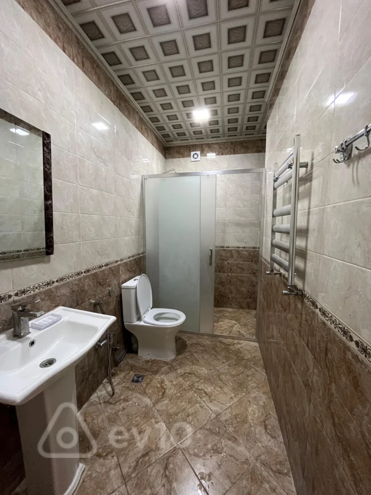 Kirayə verilir 2 otaqlı yeni tikili 80 m²
