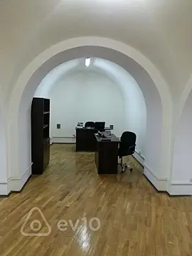 Satılır mənzil 190 m²