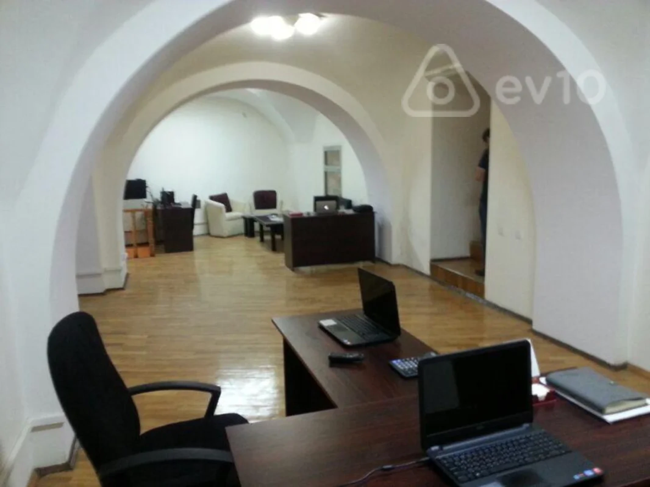 Satılır mənzil 190 m²