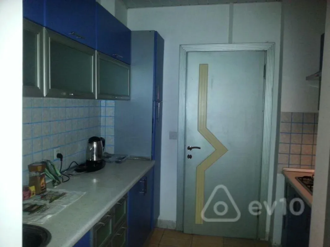 Satılır mənzil 190 m²