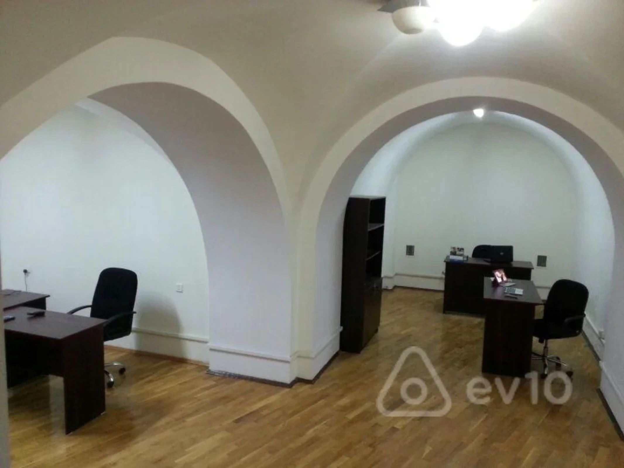 Satılır mənzil 190 m²