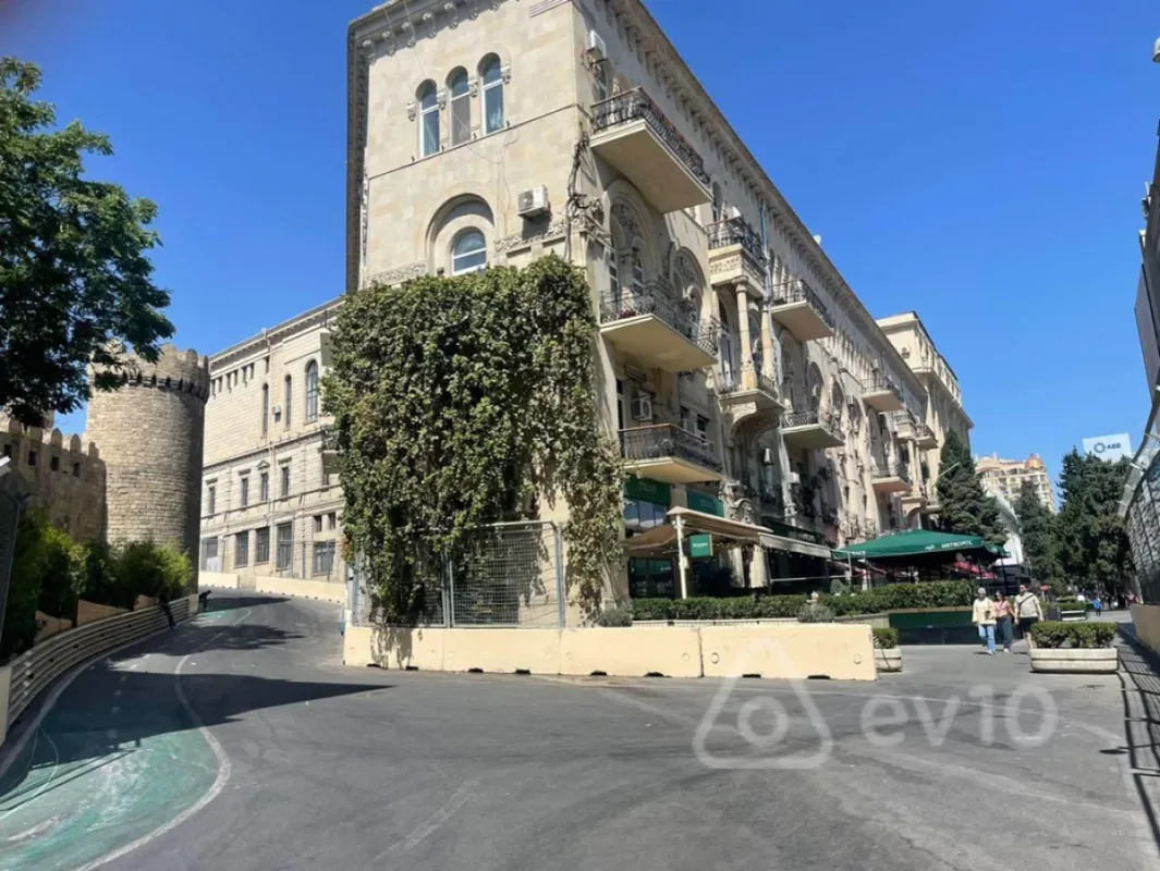 Satılır mənzil 190 m²