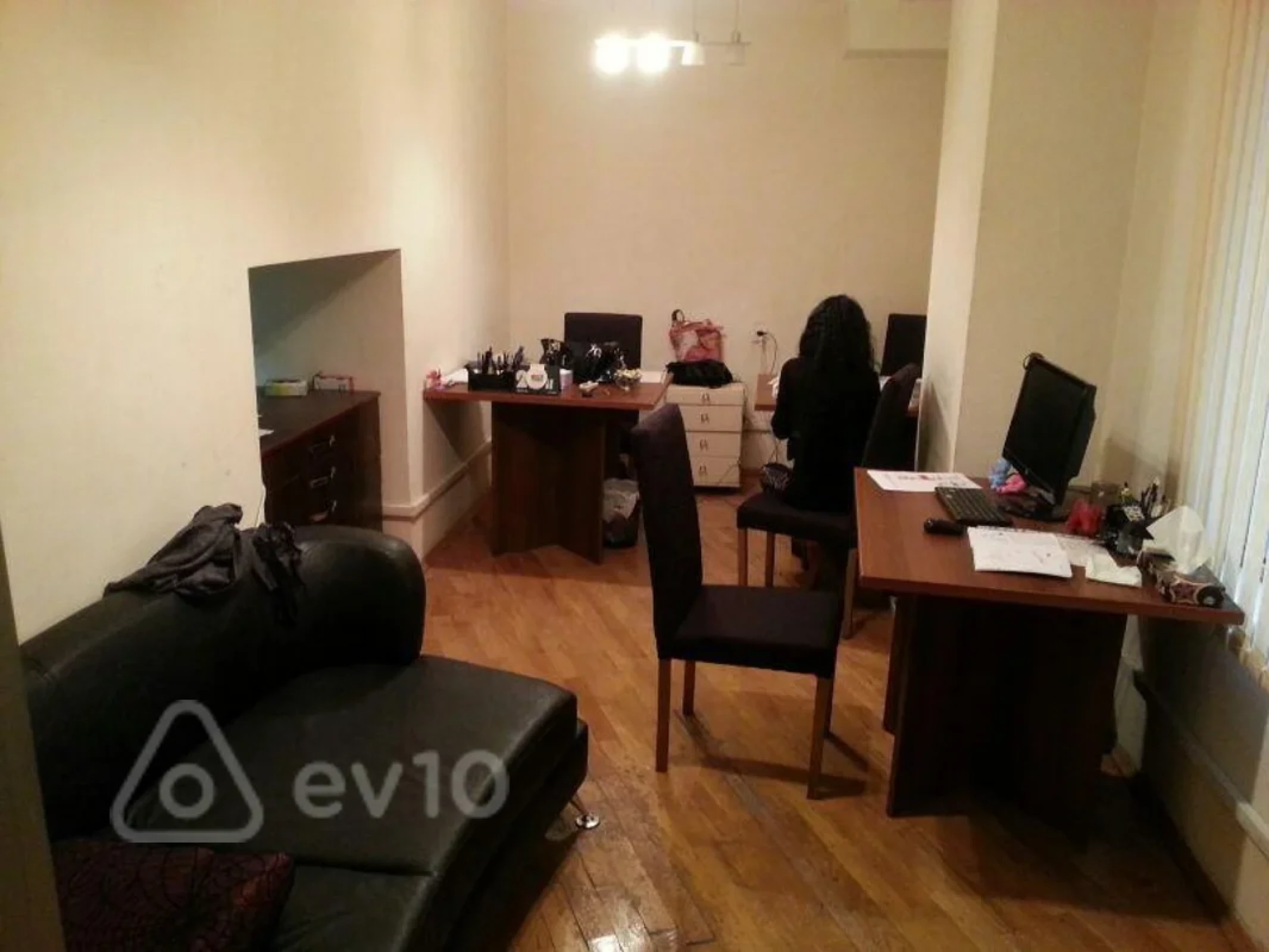 Satılır mənzil 190 m²