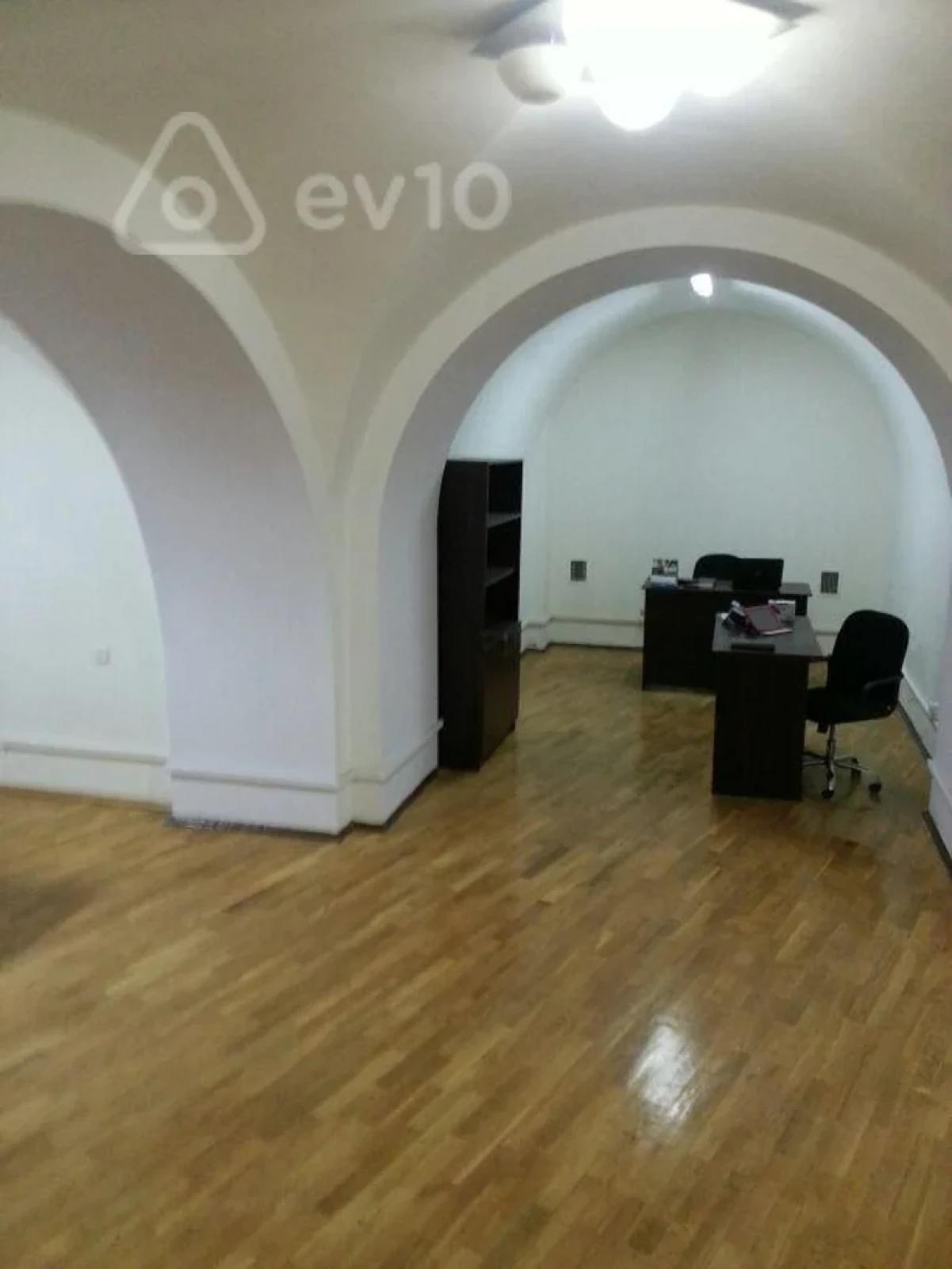 Satılır mənzil 190 m²