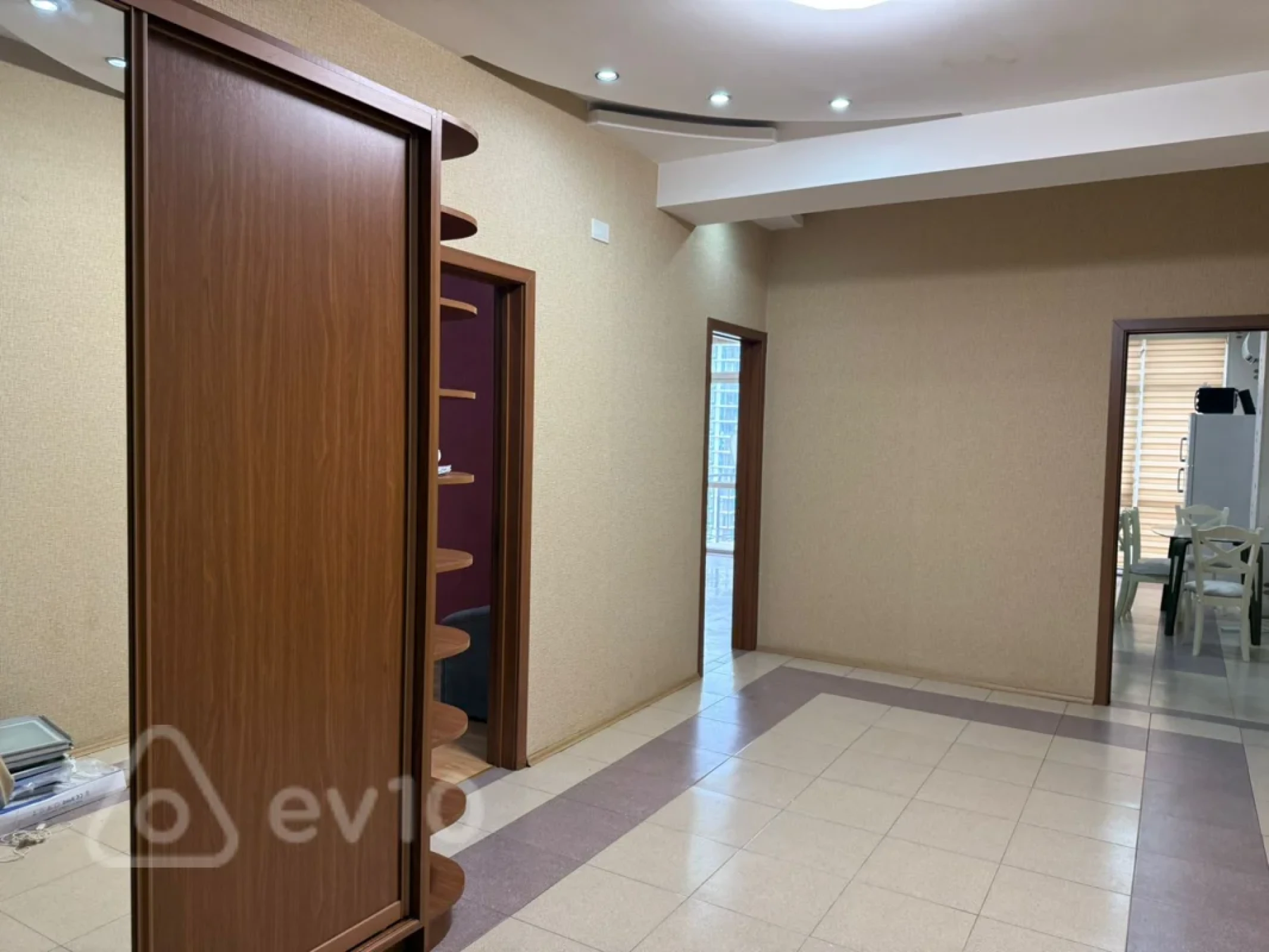 Kirayə verilir 3 otaqlı yeni tikili 124 m²