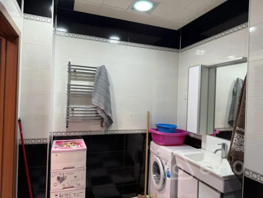 Kirayə verilir 3 otaqlı yeni tikili 124 m²