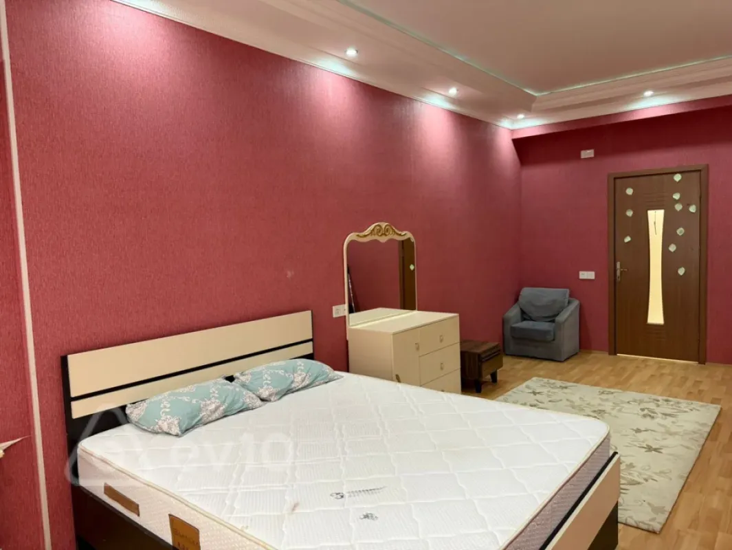 Kirayə verilir 3 otaqlı yeni tikili 124 m²