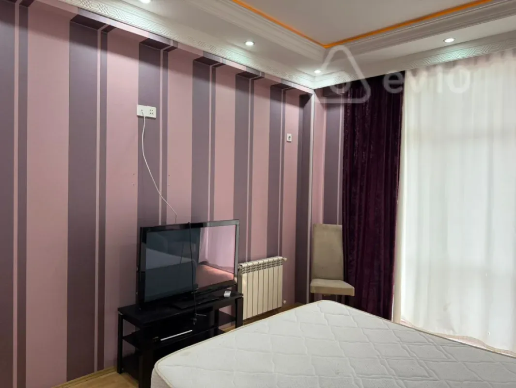 Kirayə verilir 3 otaqlı yeni tikili 124 m²