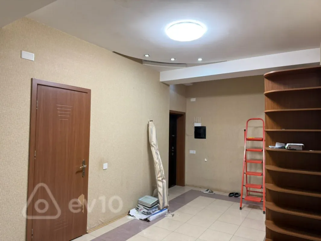 Kirayə verilir 3 otaqlı yeni tikili 124 m²