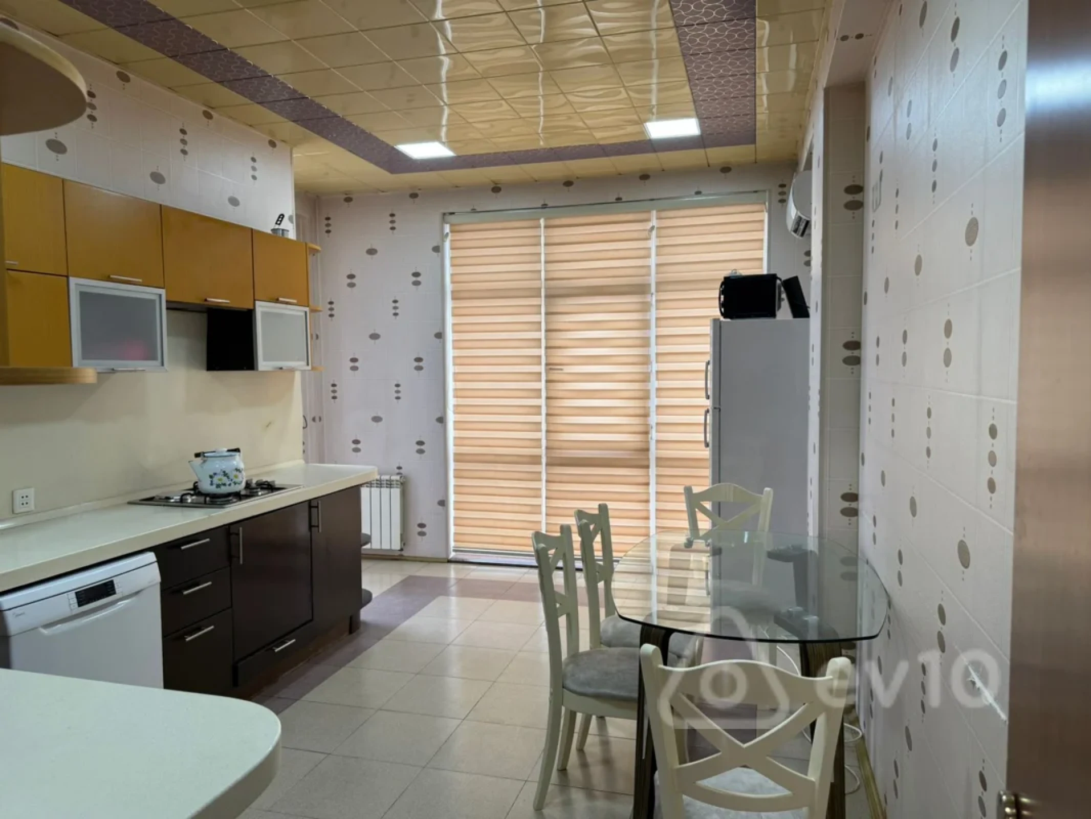 Kirayə verilir 3 otaqlı yeni tikili 124 m²